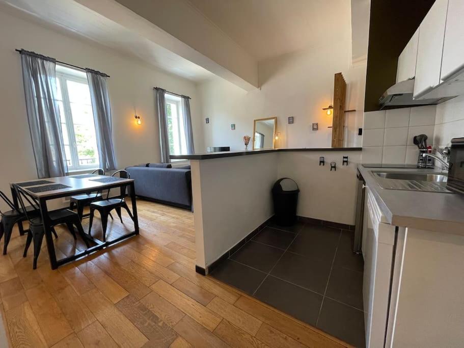 L'Appartement Tomey Avec Parking Carcassonne Eksteriør bilde