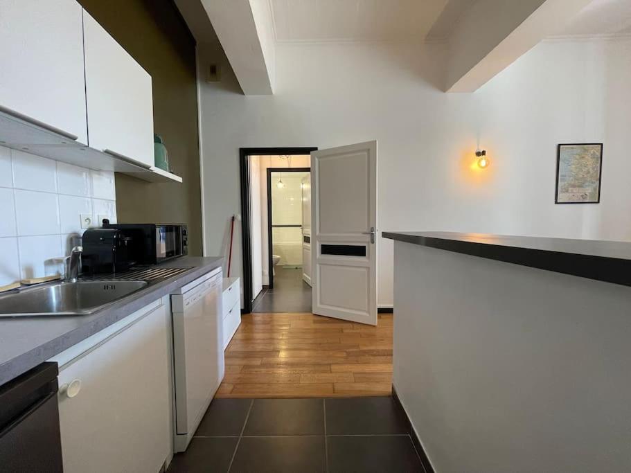 L'Appartement Tomey Avec Parking Carcassonne Eksteriør bilde
