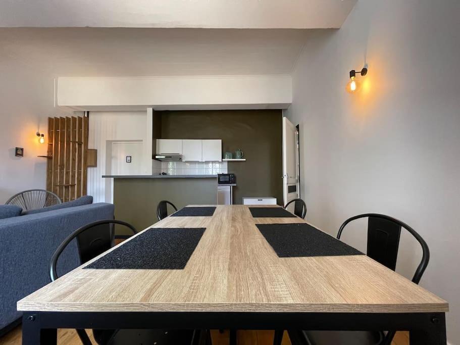 L'Appartement Tomey Avec Parking Carcassonne Eksteriør bilde